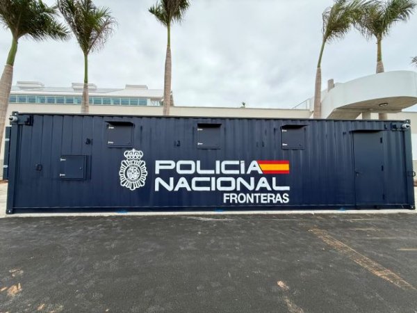 El Puerto de Las Palmas instala el primer contenedor para el control fronterizo e informaci&oacute;n a pasajeros en la Terminal de Cruceros