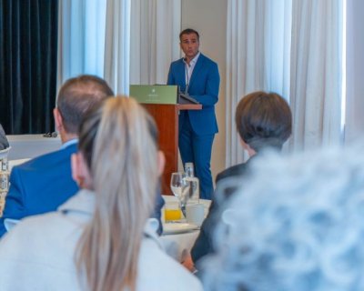 Deportes refuerza su apoyo al f&uacute;tbol femenino como motor de empleo y desarrollo econ&oacute;mico