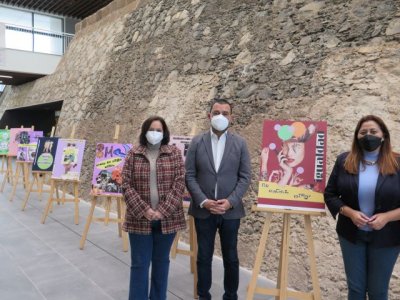 El Mercado de Guía acoge hasta el domingo la exposición ‘Be-feminist’