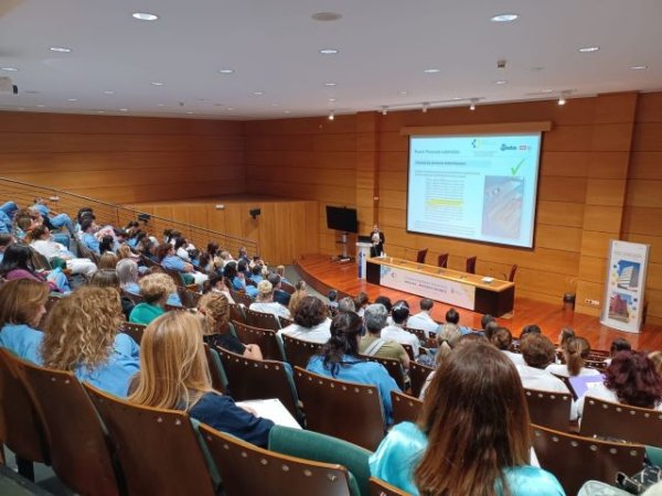 El Insular-Materno Infantil celebra una jornada sobre reprocesamiento de endoscopios para profesionales sanitarios