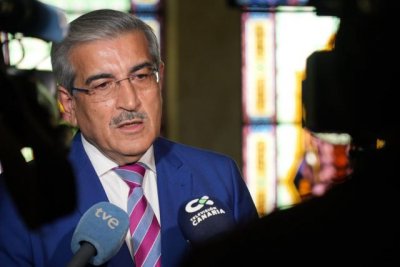 Rodr&iacute;guez firma la pr&oacute;rroga de la devoluci&oacute;n del 99,9% del impuesto del combustible profesional