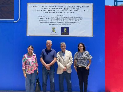 El consejero de Empleo y el alcalde de La Aldea visitan el nuevo centro de formación tras la finalización de las obras