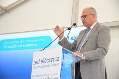 Curbelo: &ldquo;El cierre del anillo el&eacute;ctrico reforzar&aacute; la seguridad energ&eacute;tica de La Gomera&rdquo;