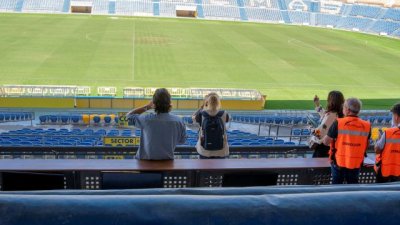 18 empresas realizan una visita al Estadio de Gran Canaria