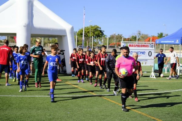 La Maspalomas Cup sigue avanzando en el sur de Gran Canaria con las eliminatorias en el horizonte