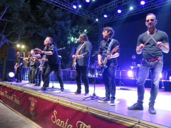 Caf&eacute; Quijano puso el broche de oro a las fiestas de La Virgen 2026 este s&aacute;bado en Gu&iacute;a