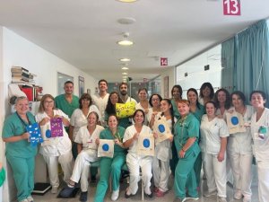 El HUC ha repartido más de 600 bolsas de tratamiento “tuneadas” para los pacientes que finalizan la quimioterapia