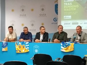810 corredores participan este sábado en la 11ª Carrera &#039;Entre Cortijos&#039; que se celebra en Guía