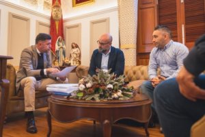 El IID y el Ayuntamiento de Gáldar acuerdan financiar proyectos para optimizar las instalaciones y el deporte en el municipio