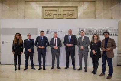 Franquis acuerda con el Ministerio de Transportes que el Gobierno canario coordine la gratuidad del transporte