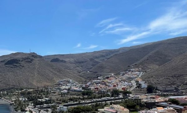 La Gomera: El Cabildo refuerza las líneas de cooperación con el sector del taxi