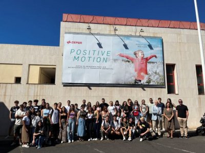Estudiantes de Arquitectura de la Universidad Europea de Canarias visitan la refiner&iacute;a de Cepsa