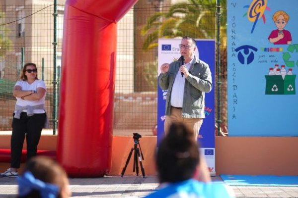 Poli Su&aacute;rez destaca la importancia de la solidaridad para construir una educaci&oacute;n &ldquo;rica en valores y conocimiento&rdquo;