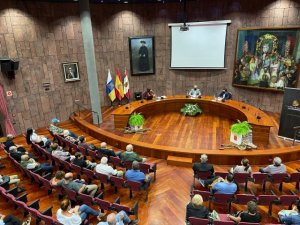 El Cabildo estrena un documental y un nuevo libro sobre el valor patrimonial de la artesanía gomera (Vídeo)