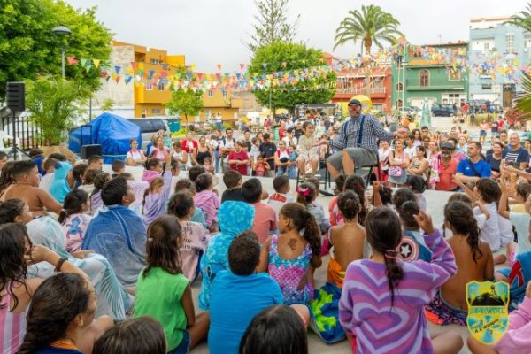 Gáldar: Los más pequeños disfrutan felizmente de la jornada dedicada a ellos en las fiestas de Barrial.