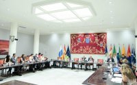 Igualdad destina 7,5 millones de euros para favorecer la conciliación de las familias con menores