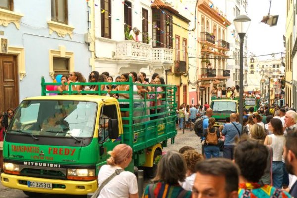 Gu&iacute;a: Abierto el plazo para solicitar los camiones para la Carrera de Cintas y la Batalla de Flores de las fiestas patronales de La Virgen 2026