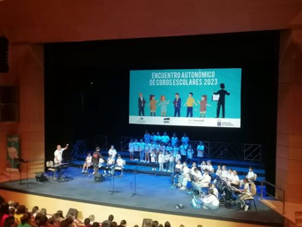 Más de 350 estudiantes participan en el primer Encuentro de Coros Escolares de Canarias