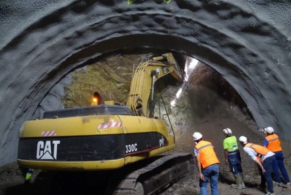 Obras Públicas finaliza la perforación del 90% de los túneles de la nueva carretera de La Aldea en septiembre