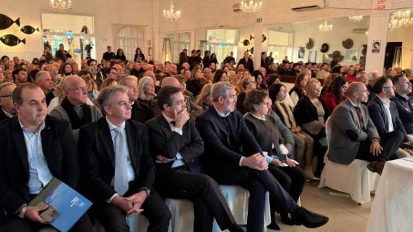 Clavijo se compromete a mantener firme el respaldo a la &ldquo;importante y activa&rdquo; comunidad canaria en Uruguay