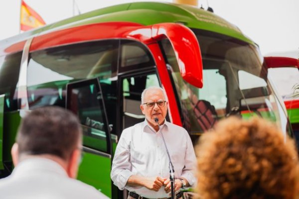 La Gomera: El Cabildo mantendrá la gratuidad del transporte durante el próximo año tras la aprobación de la Ley de Movilidad Sostenible