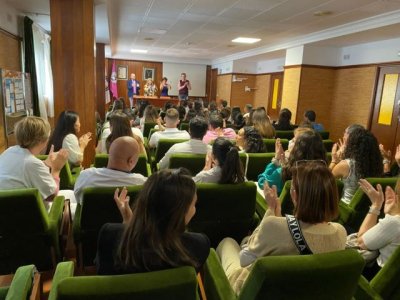 La XI Promoci&oacute;n del Grado de Enfermer&iacute;a del Hospital de La Candelar&iacute;a grad&uacute;a a 45 enfermeras