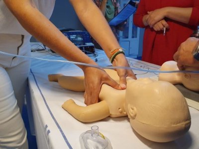 Profesionales del Hospital Nuestra Señora de los Reyes se forman en reanimación avanzada pediátrica y neonatal