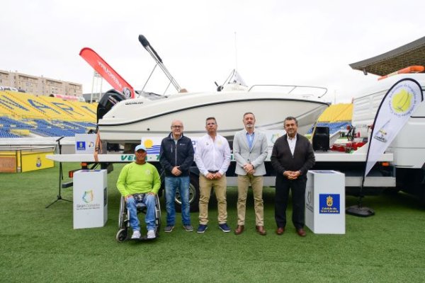 La Consejería de Deportes subvenciona una embarcación de apoyo para la seguridad de las regatas de Barquillos en Gran Canaria