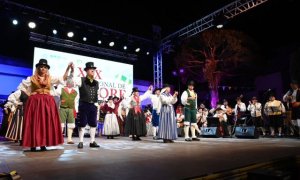 Magnífico espectáculo en la Plaza Grande de Guía para celebrar el 30º aniversario del Festival Nacional de Folklore Isla de Gran Canaria