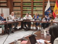 Sanidad presenta en el Parlamento de Canarias el IV Plan Canario sobre Adicciones 2022-2024