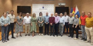 Educación firma un acuerdo con la enseñanza concertada que mejora sus condiciones