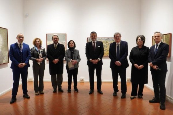 Horacio Umpiérrez inaugura en el Instituto Cervantes de Roma una exposición de Cristino de Vera