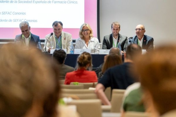 Esther Monzón pone en valor el papel de la farmacia comunitaria dentro del sistema sanitario canario