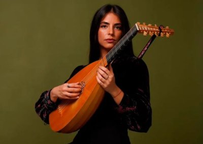 Liana Llauger recorre con 'Al temple del la&uacute;d' en el Patio de la Casa de Col&oacute;n la m&uacute;sica que escuchaban las Cortes europeas del siglo XVI
