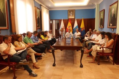 El Ayuntamiento de Gu&iacute;a celebr&oacute; el primer Pleno del nuevo grupo de gobierno municipal