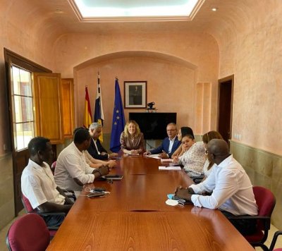 El alcalde Juan Jim&eacute;nez aborda distintos asuntos de inter&eacute;s general municipal con la subdelegada del Gobierno en Canarias, Teresa Mayans