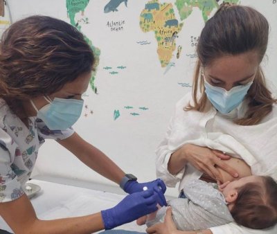 La Gerencia de Atenci&oacute;n Primaria de Gran Canaria promueve la lactancia materna con una &lsquo;flashmob&rsquo;