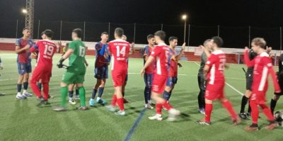 F&uacute;tbol 1&ordf; Regional: Ancor se erige en h&eacute;roe del derbi comarcal y sostiene al Agaete ante un combativo San Isidro (1-0)