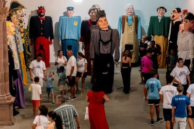 Guía: La Casa de la Cultura se llena de historia y emoción con la inauguración de la exposición dedicada a los Papagüevos de Guía