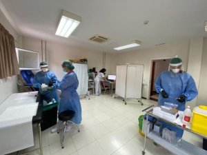 Sanidad notifica 1.040 nuevos casos de COVID-19 en personas de más de 60 años en los últimos 4 días