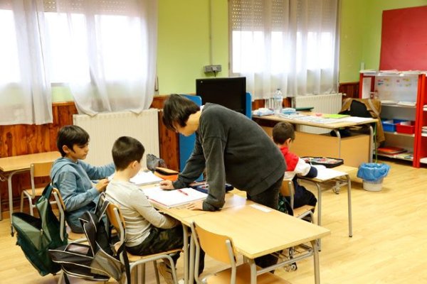 FADEMUR constata los retrocesos de la Educación pública y denuncia que “afectan más gravemente a las familias rurales”