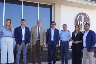La Consejer&iacute;a y el Cl&uacute;ster Aeroespacial a&uacute;nan esfuerzos para convertir Canarias en un referente internacional