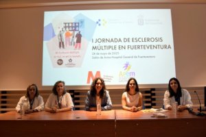 El Hospital General de Fuerteventura reúne a treinta profesionales y pacientes en un foro de Esclerosis Múltiple