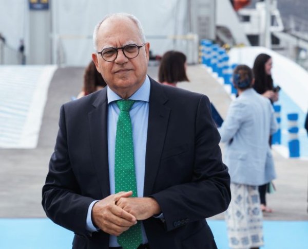 La Gomera: Curbelo insiste en que el Puerto de Los Cristianos &ldquo;no se va a ampliar&rdquo; y reclama actuar dentro de la actual superficie