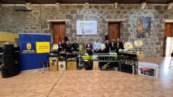 Gáldar: El Ayuntamiento presenta nuevo instrumental para la Escuela de Música Pedro Espinosa