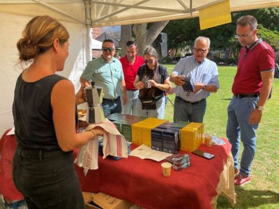 La Gomera: La artesan&iacute;a gomera re&uacute;ne a centenares de visitantes en la muestra celebrada este s&aacute;bado