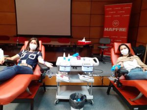El ICHH promociona la donaci&oacute;n de sangre entre la plantilla de MAPFRE Las Palmas