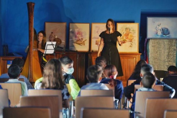 Ruta itinerante de la representación de ‘El Barredor de cometas de Caroline y otras historias de mujeres fascinantes’