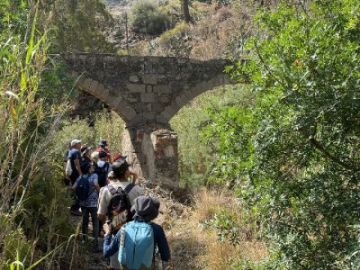 La presa del Mayorazgo y los acueductos del barranco de San Roque, redescubiertos por la expedición senderista de Turcón