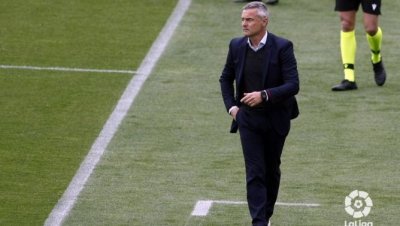 El Elche destituye a Fran Escribá tras la derrota ante el Betis